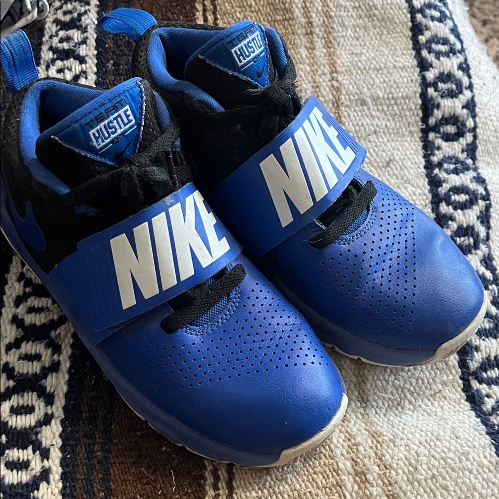 Nike Kids Blue and Black Sneakers